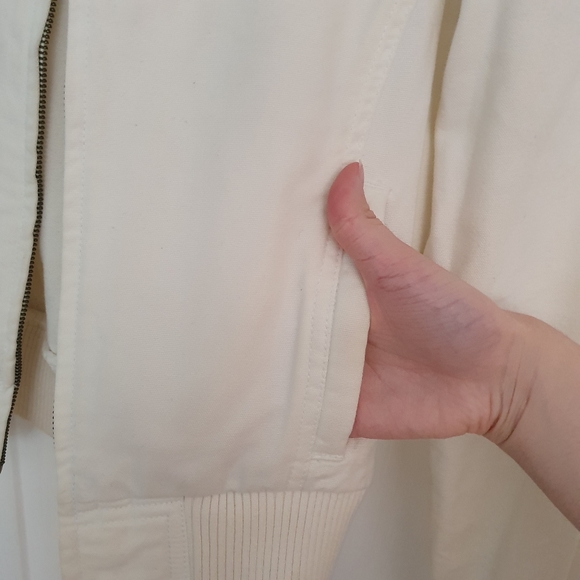 Aritzia Talula White Bomber Jacket - Picture 2 of 5